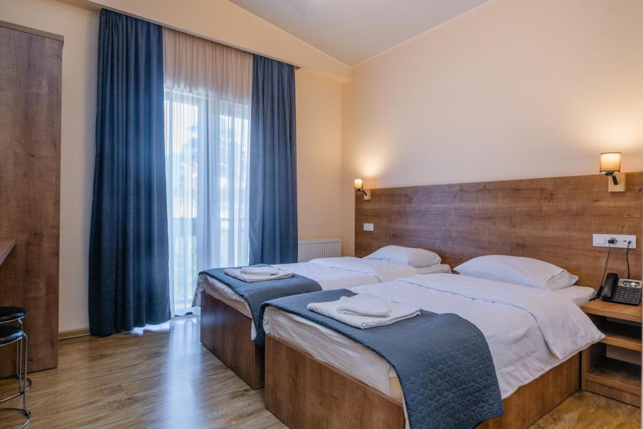 Hotel Green Town Kutaisi Exterior photo